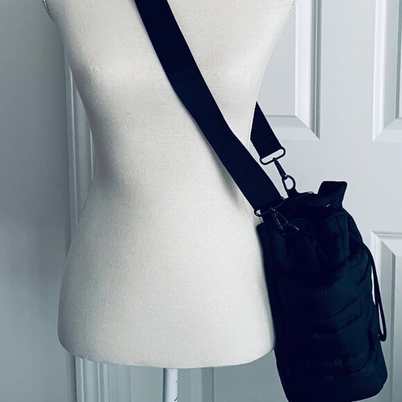 JASON WU BLACK NYLON BUCKET BAG - CROSSBODY OR HANDLE- NEW WITH TAGS - Picture 8 of 8